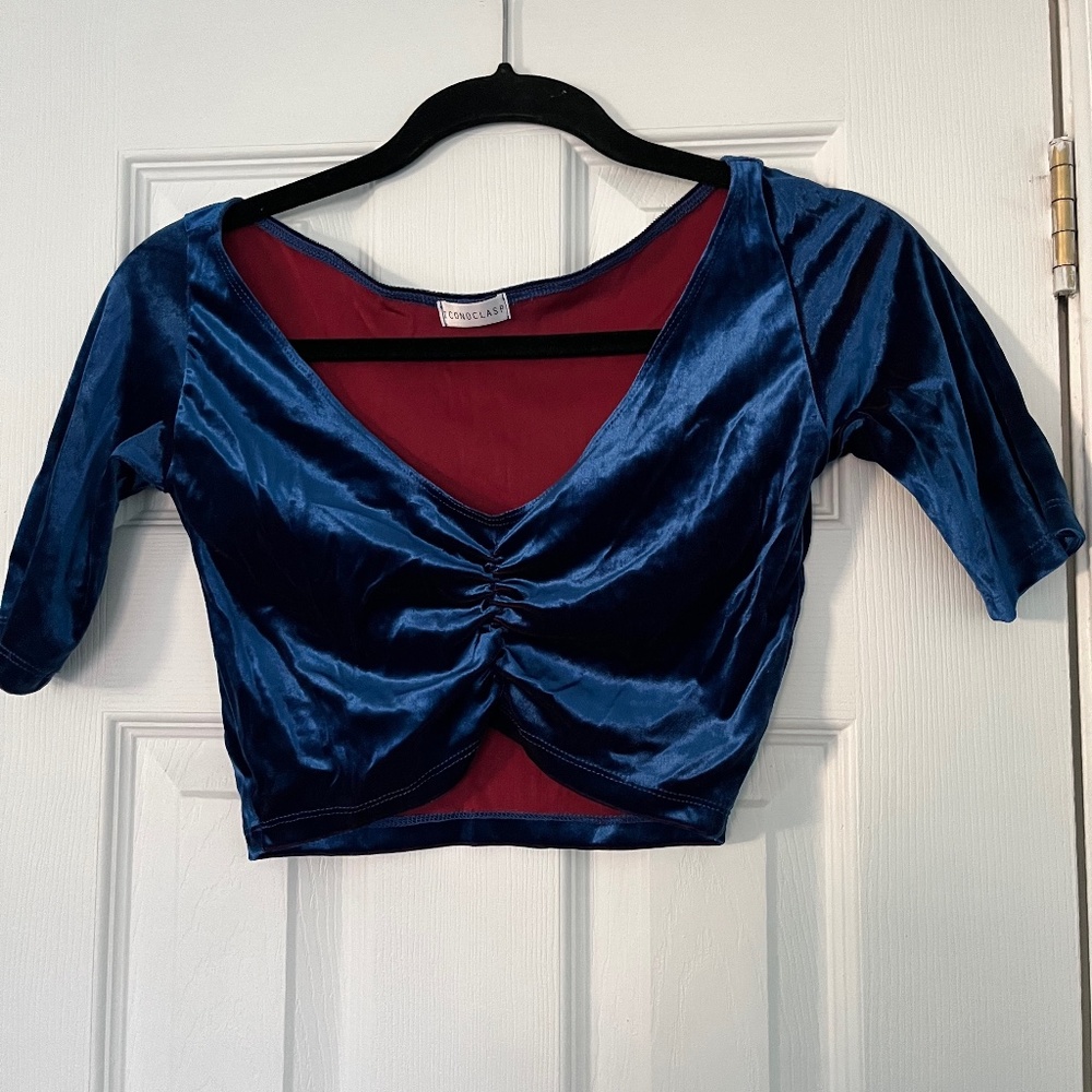 Iconoclasp Blue velvet crop top size small